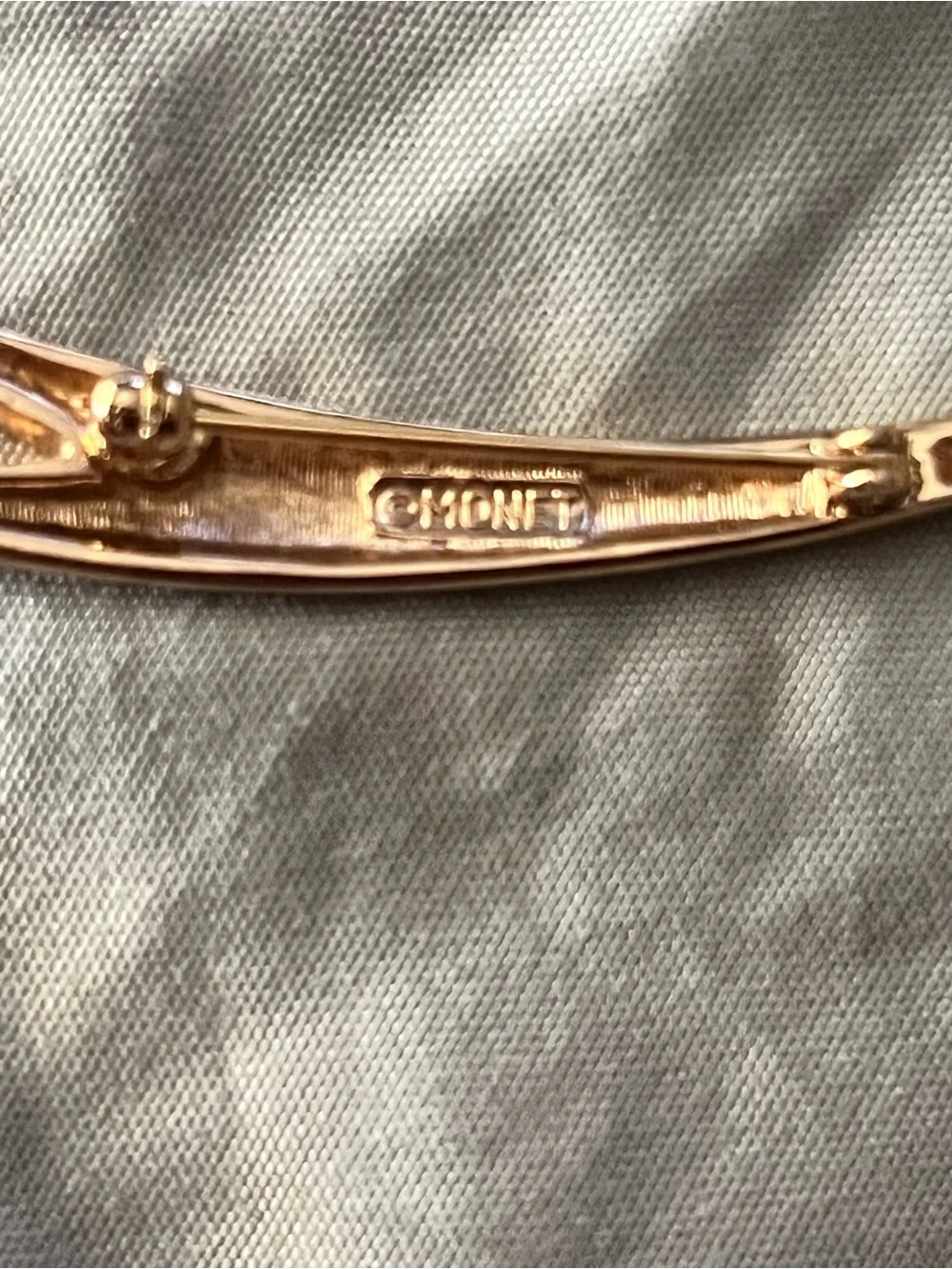 Monet gold brooch - Picture 3 of 3